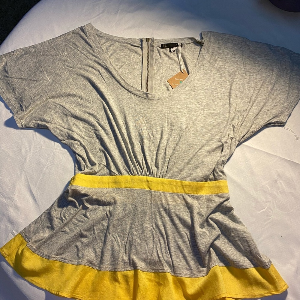 Thredup gray yellow new shirt with tags -medium